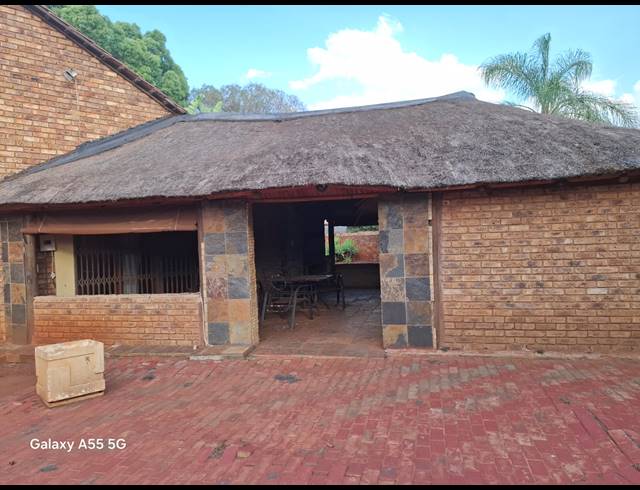 3 BEDROOM FREEHOLD FOR SALE IN CLARINA